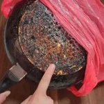 Cubra la sartén con una bolsa de plástico, ¿de qué sirve hacer esto?