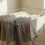 How to remove the musty smell from clothes hanging out to dry: here’s the solution