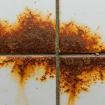 Rust stains on the balcony: how to remove them: one drop and you’ve solved the problem.