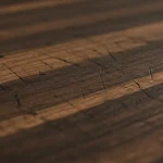 Scratches on parquet, this way it becomes impeccable again: just 1 product is enough