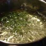 Boil 10 branches of rosemary at home, surprising what you will notice after a while